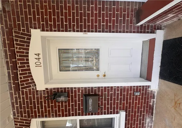 Photo 3 of Single family home for sale at 1044 Fullerton Ave, Allentown, PA 18102 | MLS# 785580 | Listing updated on 2026-10-05
