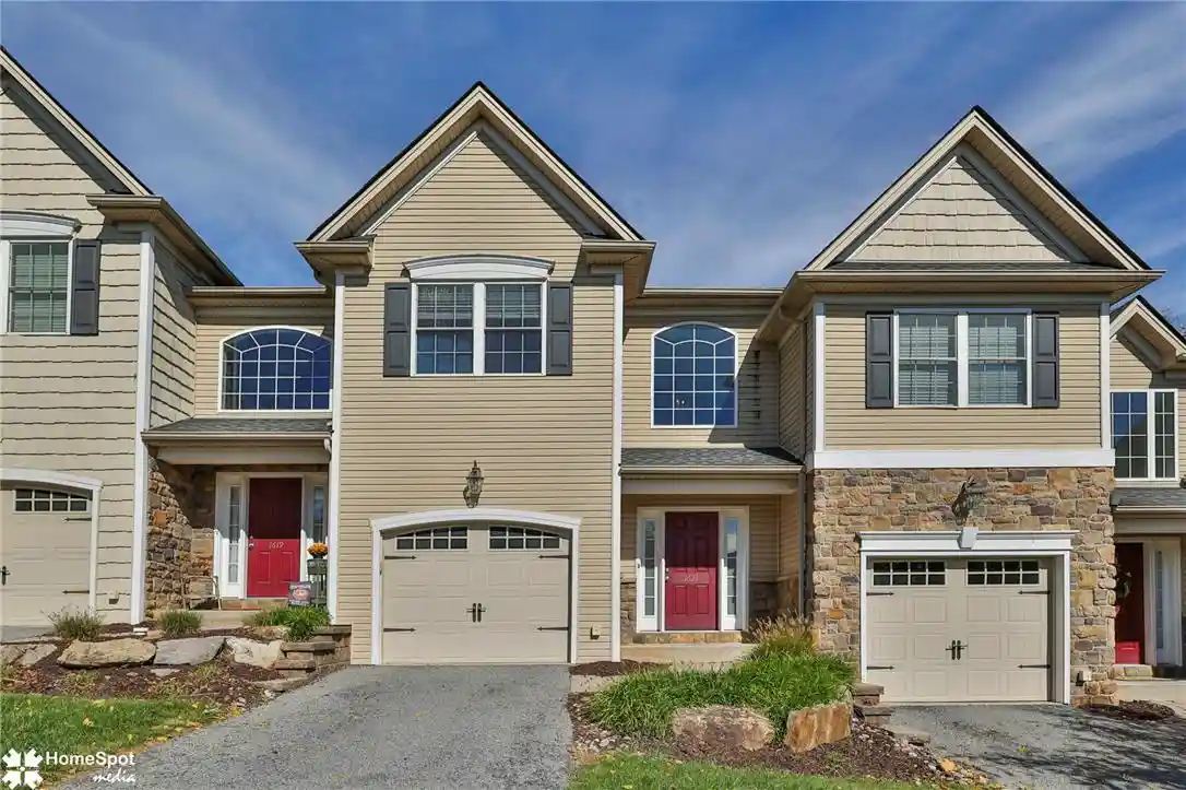 Townhouse for sale at 1621 Finches Garden Rd, Bethlehem, PA 18015 | MLS# 785591