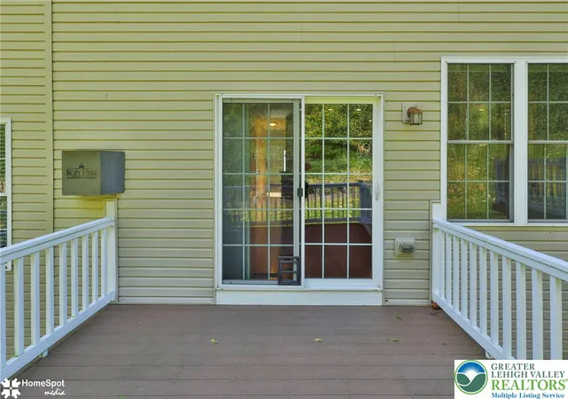Photo 3 of Townhouse for sale at 1621 Finches Garden Rd, Bethlehem, PA 18015 | MLS# 785591 | Listing updated on 2026-10-02