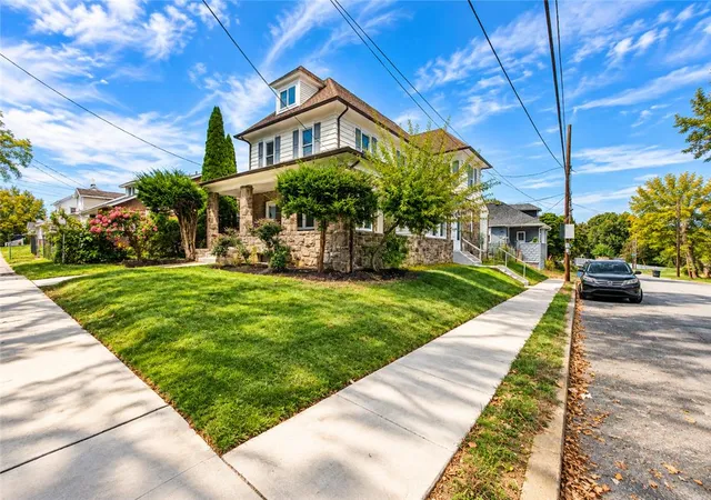 Photo 2 of Single family home for sale at 622 Folk St, Easton, PA 18042 | MLS# 785418 | Listing updated on 2026-10-02