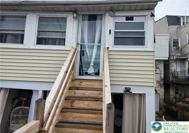 Photo 3 of Sale Pending at 620 W Broad St, Bethlehem, PA 18018 | MLS# 785335 | Listing updated on 2026-10-02