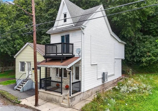 Photo 1 of Sale Pending at 215 Schuylkill Ave, Tamaqua, PA 18252 | MLS# 785628 | Listing updated on 2026-10-06