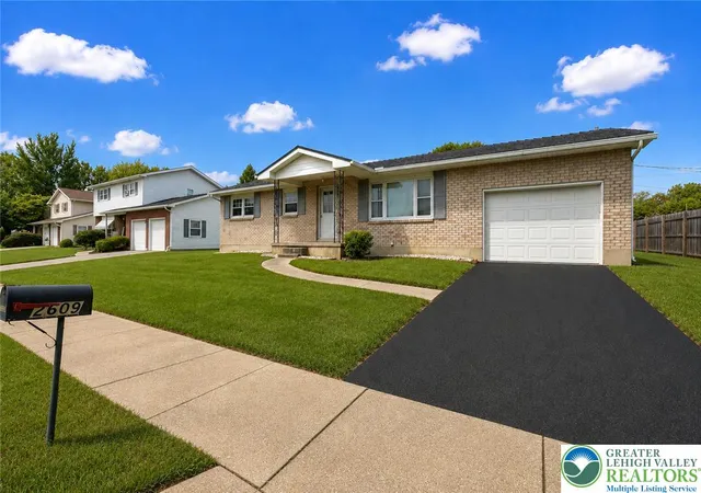 Photo 1 of Sale Pending at 2609 Lynnhurst Dr, Bethlehem, PA 18017 | MLS# 781510 | Listing updated on 2026-10-05