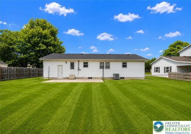 Photo 2 of Sale Pending at 2609 Lynnhurst Dr, Bethlehem, PA 18017 | MLS# 781510 | Listing updated on 2026-10-05