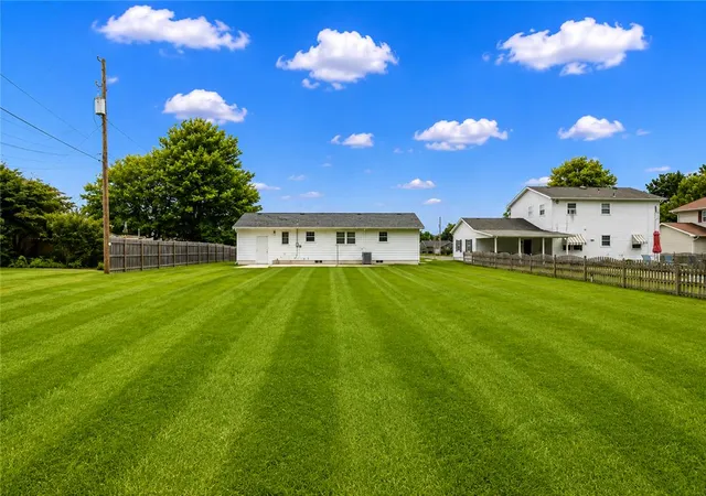 Photo 3 of Sale Pending at 2609 Lynnhurst Dr, Bethlehem, PA 18017 | MLS# 781510 | Listing updated on 2026-10-05