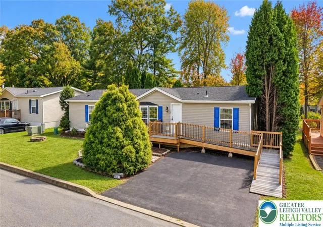 Photo 2 of Manufactured home for sale at 4181 Heritage Ln, Walnutport, PA 18088 | MLS# 785490 | Listing updated on 2026-10-06