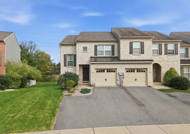 Photo 3 of Townhouse for sale at 256 Milkweed Dr, Allentown, PA 18104 | MLS# 785549 | Listing updated on 2026-10-05