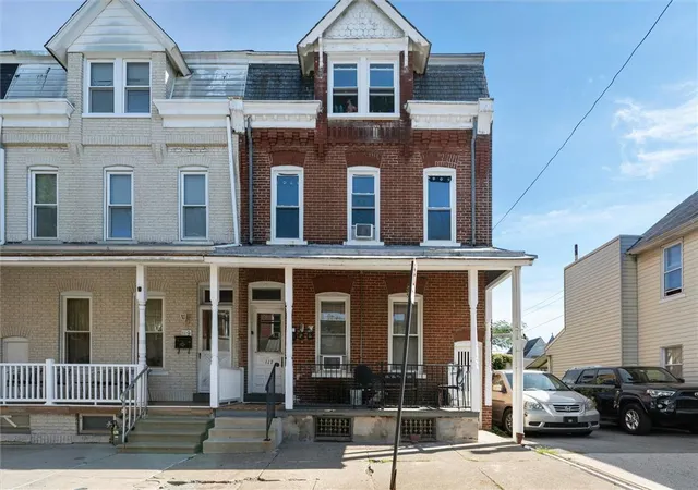Photo 1 of Townhouse for sale at 117 N Franklin St, Allentown, PA 18102 | MLS# 785345 | Listing updated on 2026-10-06