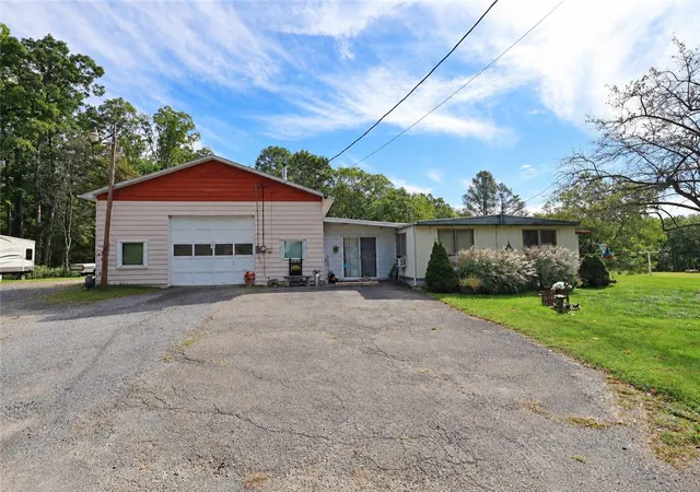 Photo 1 of Manufactured home for sale at 1320 N Cottonwood Rd, Danielsville, PA 18038 | MLS# 785287 | Listing updated on 2026-10-03