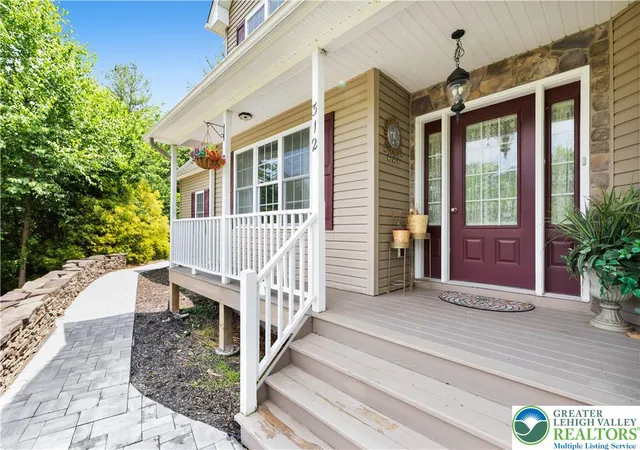 Photo 3 of Single family home for sale at 312 Reagan Dr, East Stroudsburg, PA 18301 | MLS# 785671 | Listing updated on 2026-10-05
