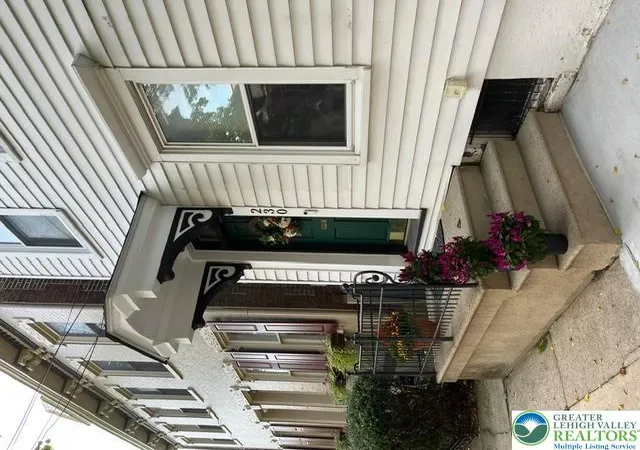 Photo 3 of Sale Pending at 230 Porter St, Easton, PA 18042 | MLS# 785361 | Listing updated on 2026-10-12