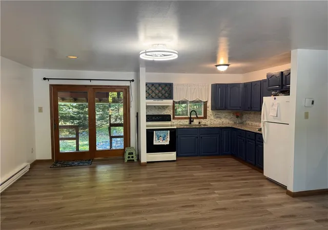 Photo 3 of Manufactured home for sale at 2328 Elmhurst Rd, East Stroudsburg, PA 18302 | MLS# 785666 | Listing updated on 2026-10-11