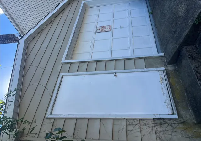 Photo 3 of Single family home for sale at 663 Spring Garden St, Easton, PA 18042 | MLS# 785604 | Listing updated on 2026-10-06