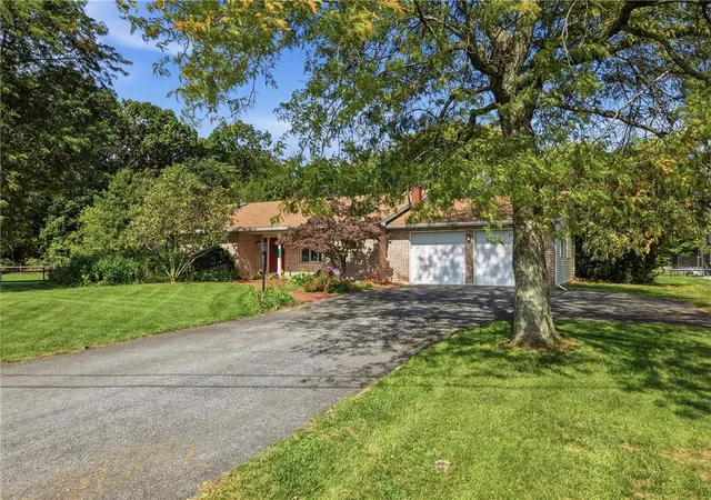 Photo 3 of Single family home for sale at 4732 Cardinal St, Schnecksville, PA 18078 | MLS# 785454 | Listing updated on 2026-10-08