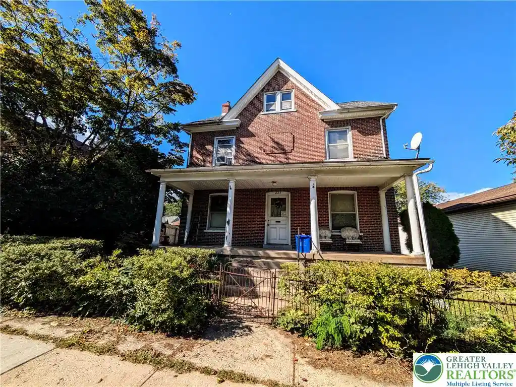 Photo 1 of Sale Pending at 823 Broadway, Bethlehem, PA 18015 | MLS# 785764 | Listing updated on 2026-10-25