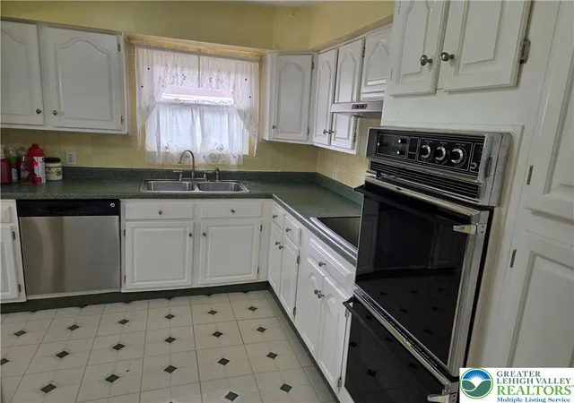 Photo 2 of Sale Pending at 1431 Garden Ave, Allentown, PA 18103 | MLS# 784747 | Listing updated on 2026-10-12