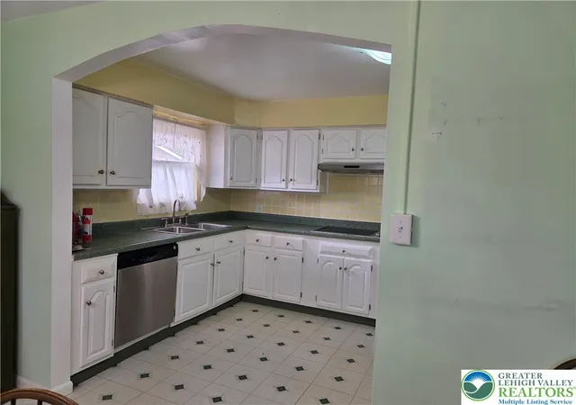 Photo 3 of Sale Pending at 1431 Garden Ave, Allentown, PA 18103 | MLS# 784747 | Listing updated on 2026-10-12