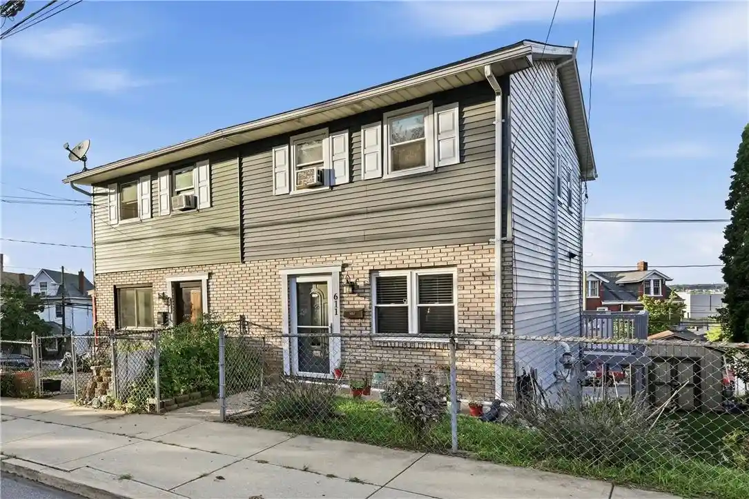 Photo 1 of Sale Pending at 611 William St, Bethlehem, PA 18015 | MLS# 785696 | Listing updated on 2026-10-13