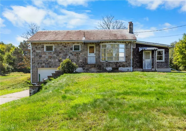 Photo 1 of Single family home for sale at 1422 Potomac St, Mount Bethel, PA 18343 | MLS# 785898 | Listing updated on 2026-10-23