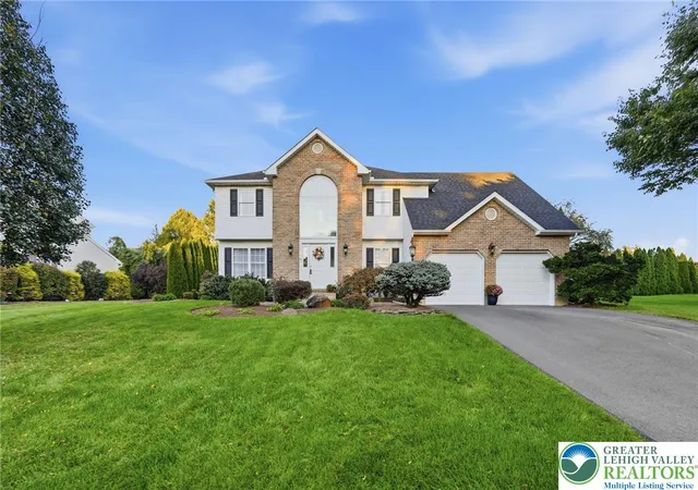 Photo 3 of Sale Pending at 4870 Matts Dr, Bethlehem, PA 18017 | MLS# 785841 | Listing updated on 2026-10-11