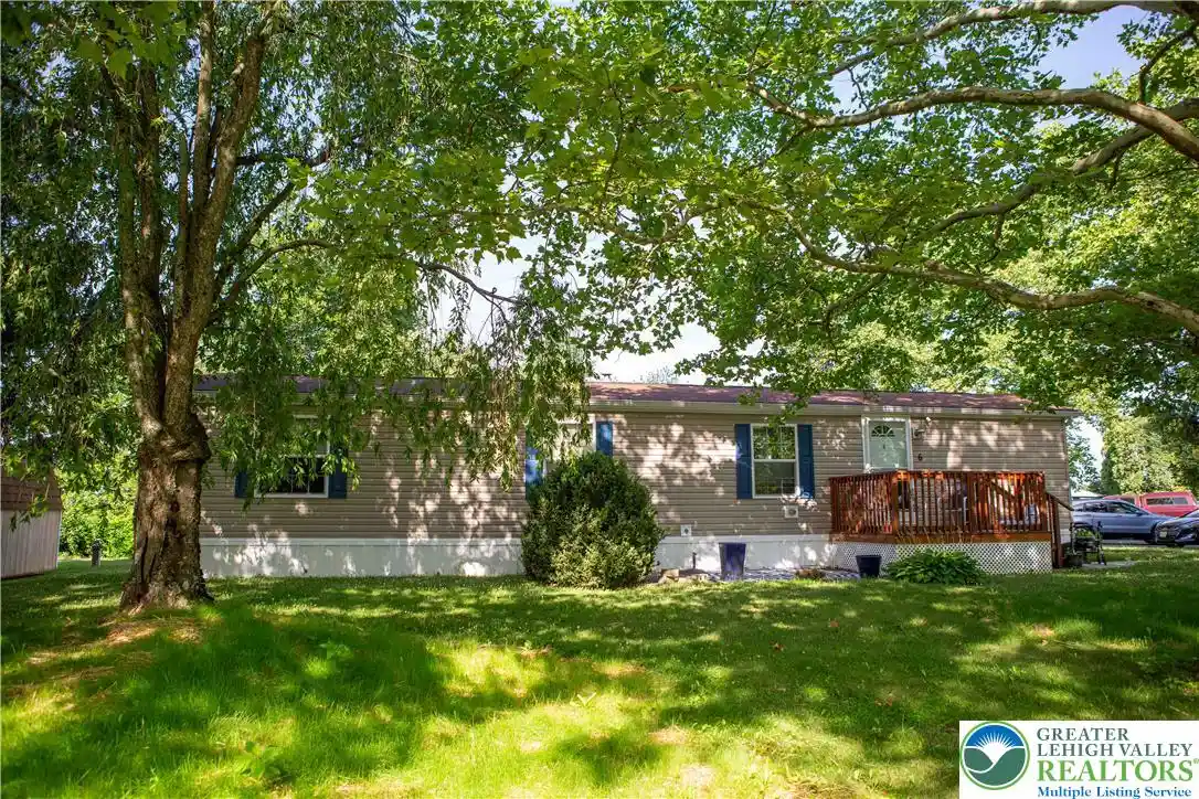 Photo 1 of Manufactured home for sale at 6 Spruce Cir, Bath, PA 18014 | MLS# 786070 | Listing updated on 2026-10-30