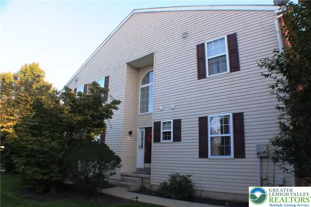 Townhouse for sale at 6869 Hunt Dr, Macungie, PA 18062 | MLS# 785985