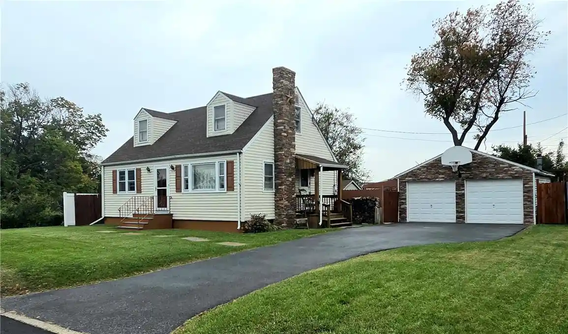Photo 1 of Sale Pending at 700 Bethlehem Rd, Catasauqua, PA 18032 | MLS# 786312 | Listing updated on 2026-10-25