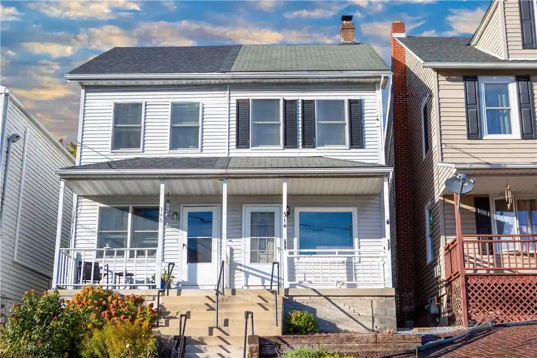 Single family home for sale at 314 Chestnut St, Slatington, PA 18080 | MLS# 786687