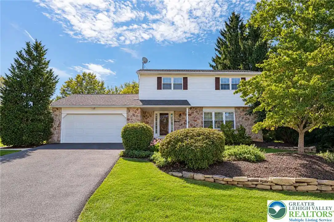 Single family home for sale at 7516 Foxglove Pl, Macungie, PA 18062 | MLS# 784513