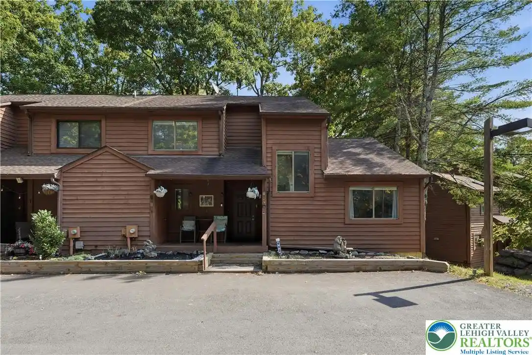 Photo 1 of Townhouse for sale at 602 Mountain View Way, Bushkill, PA 18324 | MLS# 785207 | Listing updated on 2026-10-27