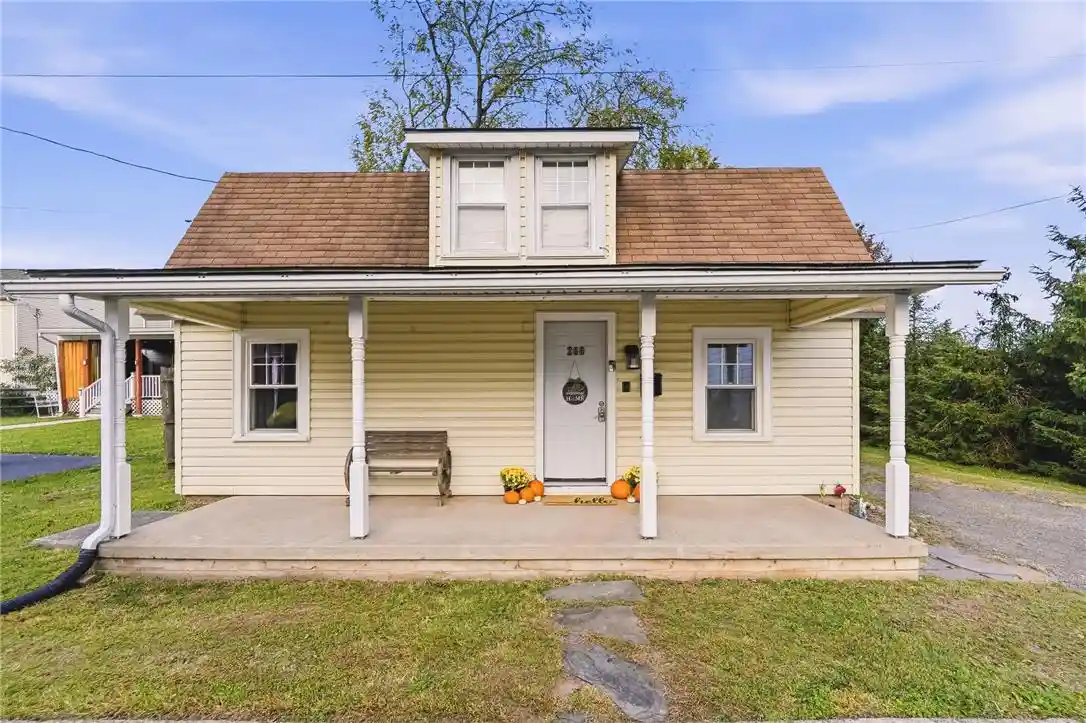 Single family home for sale at 260 Hamilton St N, Telford, PA 18969 | MLS# 787199 | Listing updated on 2026-10-30