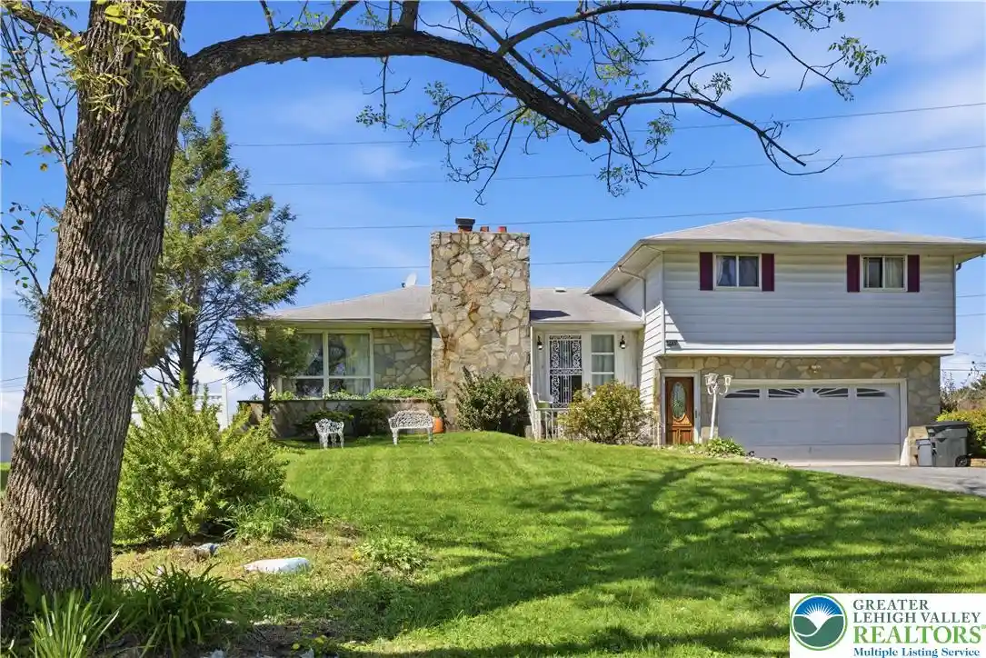 Photo 1 of Single family home for sale at 3249 Rim Rd, Bethlehem, PA 18020 | MLS# 787215 | Listing updated on 2026-10-30