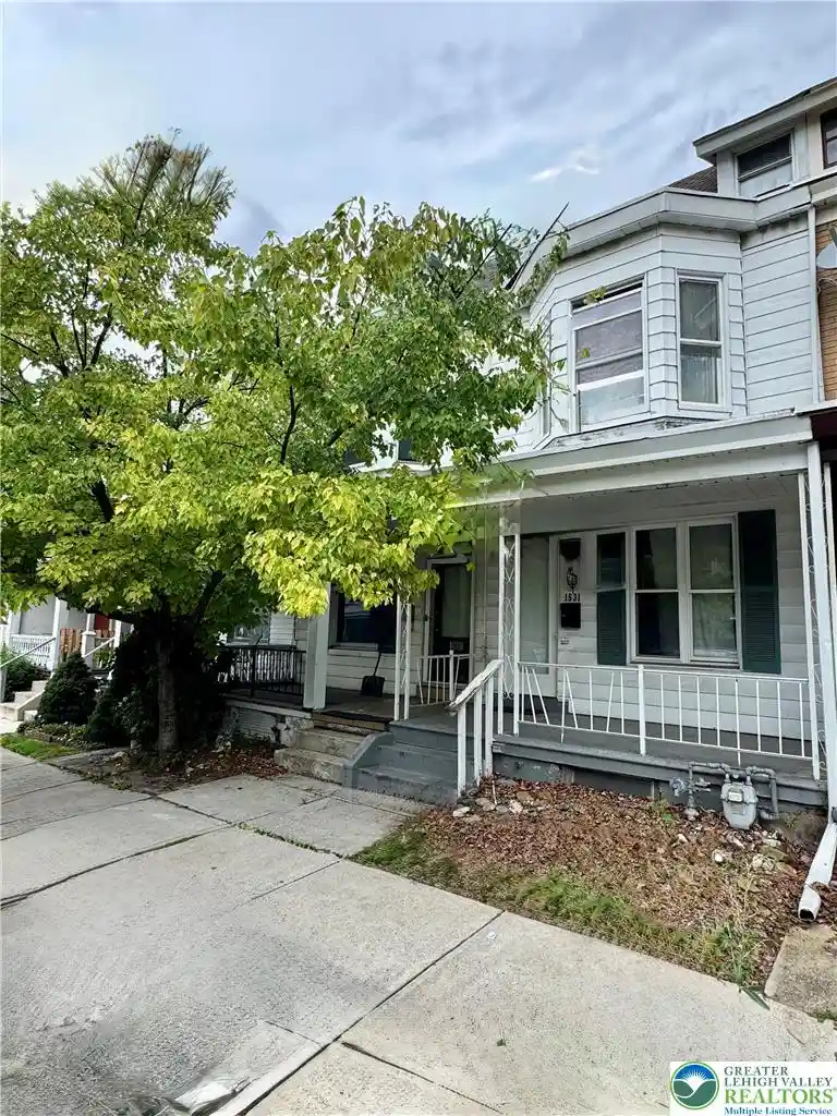 Townhouse for sale at 1531 W Allen St, Allentown, PA 18102 | MLS# 787224