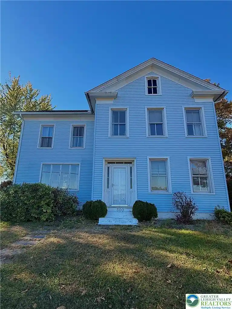 Photo 1 of Single family home for sale at 300 Delaware Dr, Mount Bethel, PA 18343 | MLS# 787245 | Listing updated on 2026-10-31