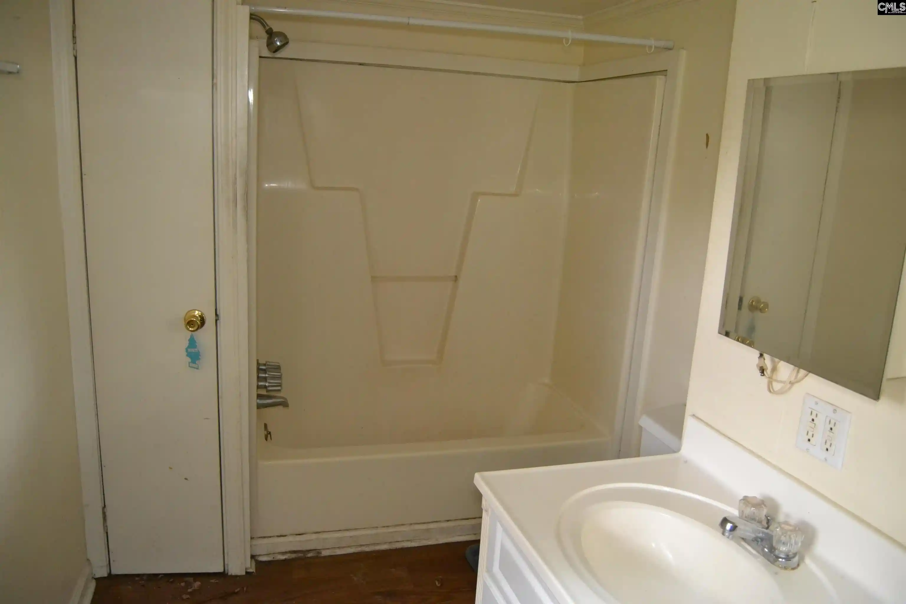 3rd image of 28 Bluff, Columbia, SC 29201 | MLS# 591735