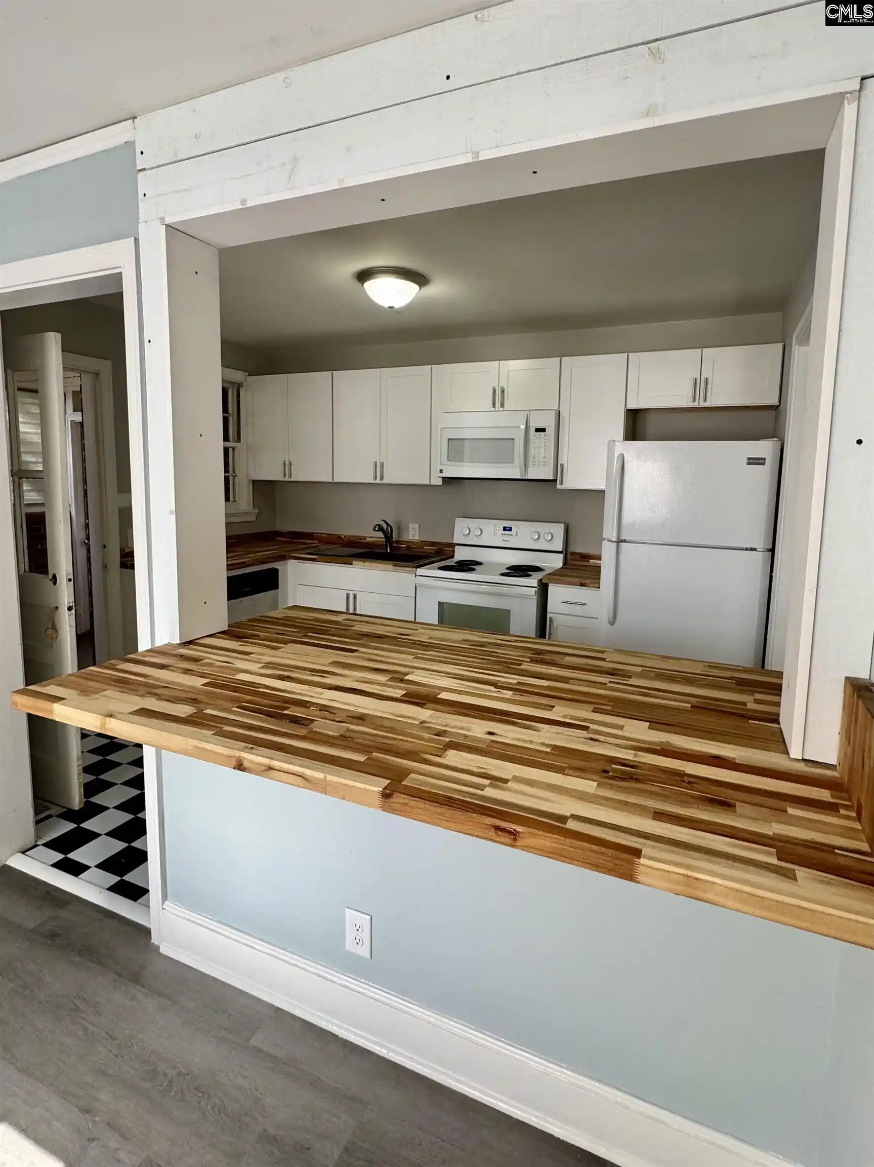 3rd image of 1628 C, West Columbia, SC 29169 | MLS# 624570