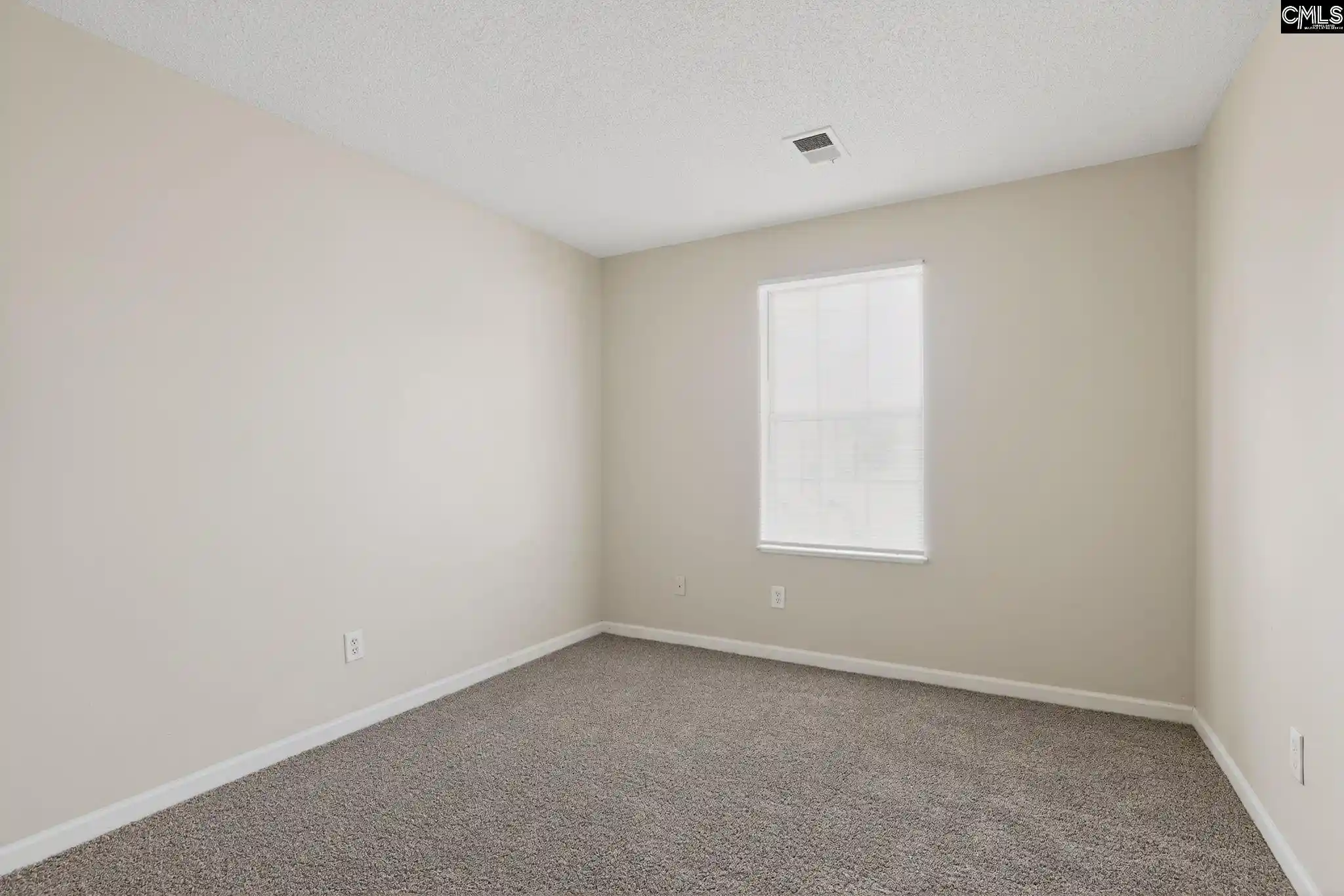 Photo 3 of Sale Pending at 10 Sterling Ridge, Columbia, SC 29229 | MLS# 626220 | Listing updated on 2026-08-18