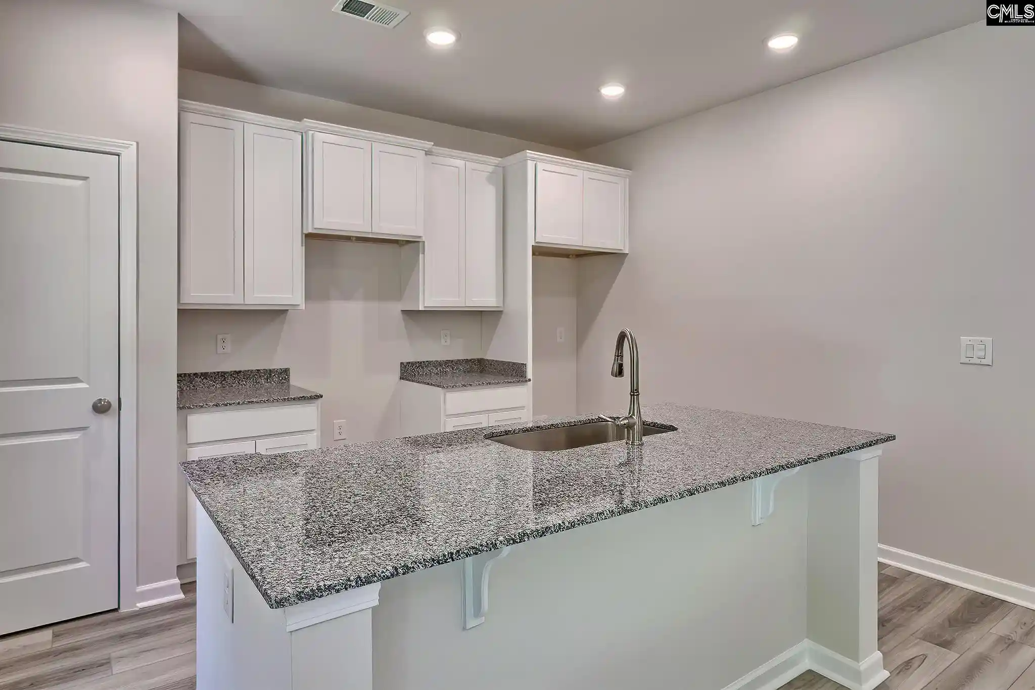 2nd image of 827 Daniel Lake, West Columbia, SC 29170 | MLS# 627898