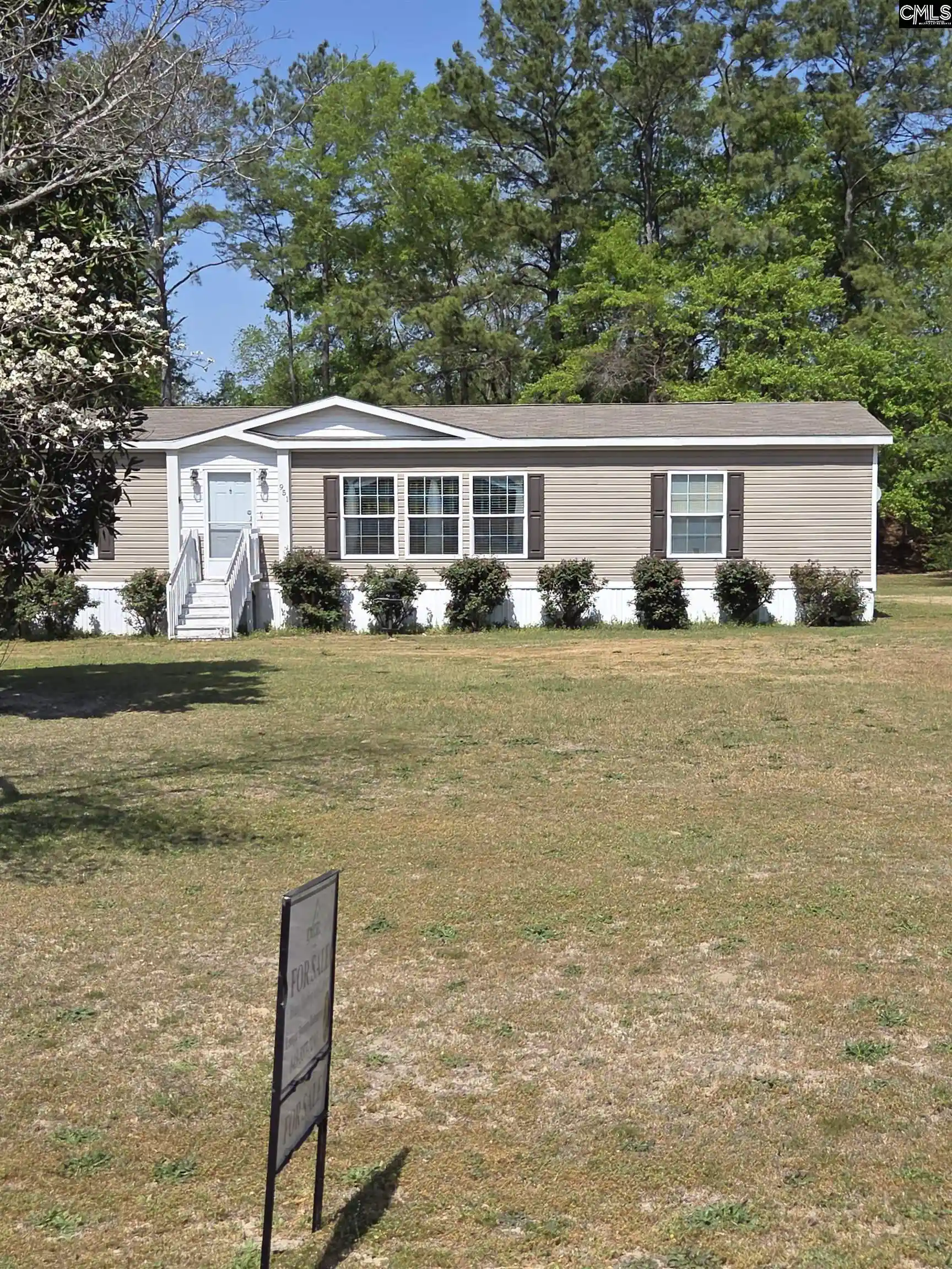 Homes for sale in Timmonsville, SC | 951 Deerfield, Timmonsville, SC 29161 | MLS# 630292