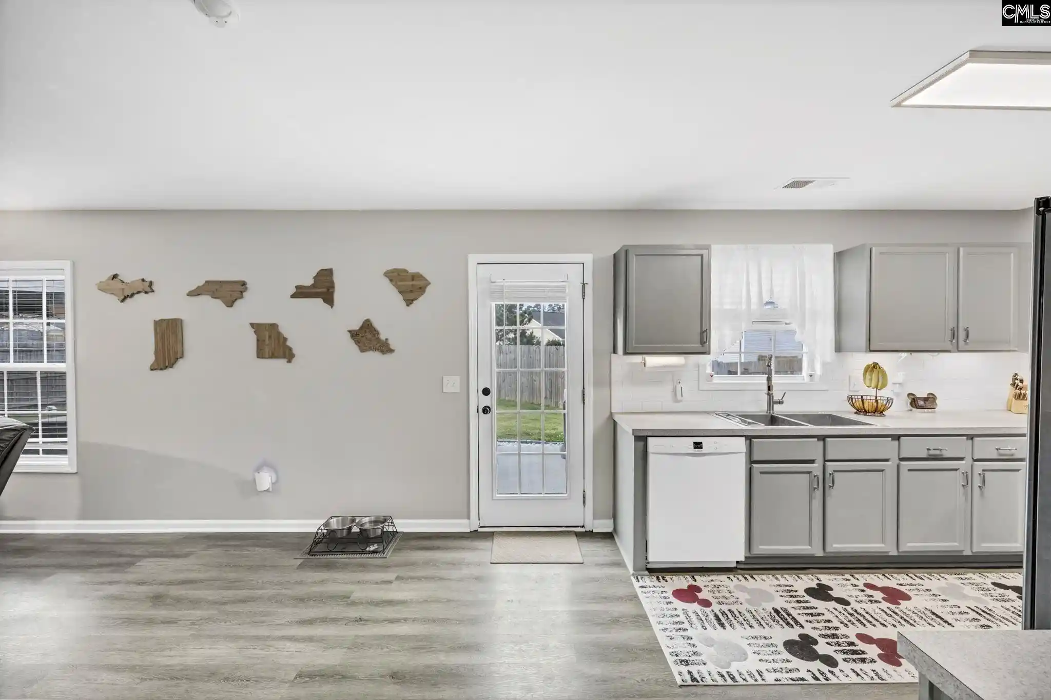Photo 3 of Sale Pending at 727 Applegate, Columbia, SC 29209 | MLS# 630413 | Listing updated on 2026-08-15