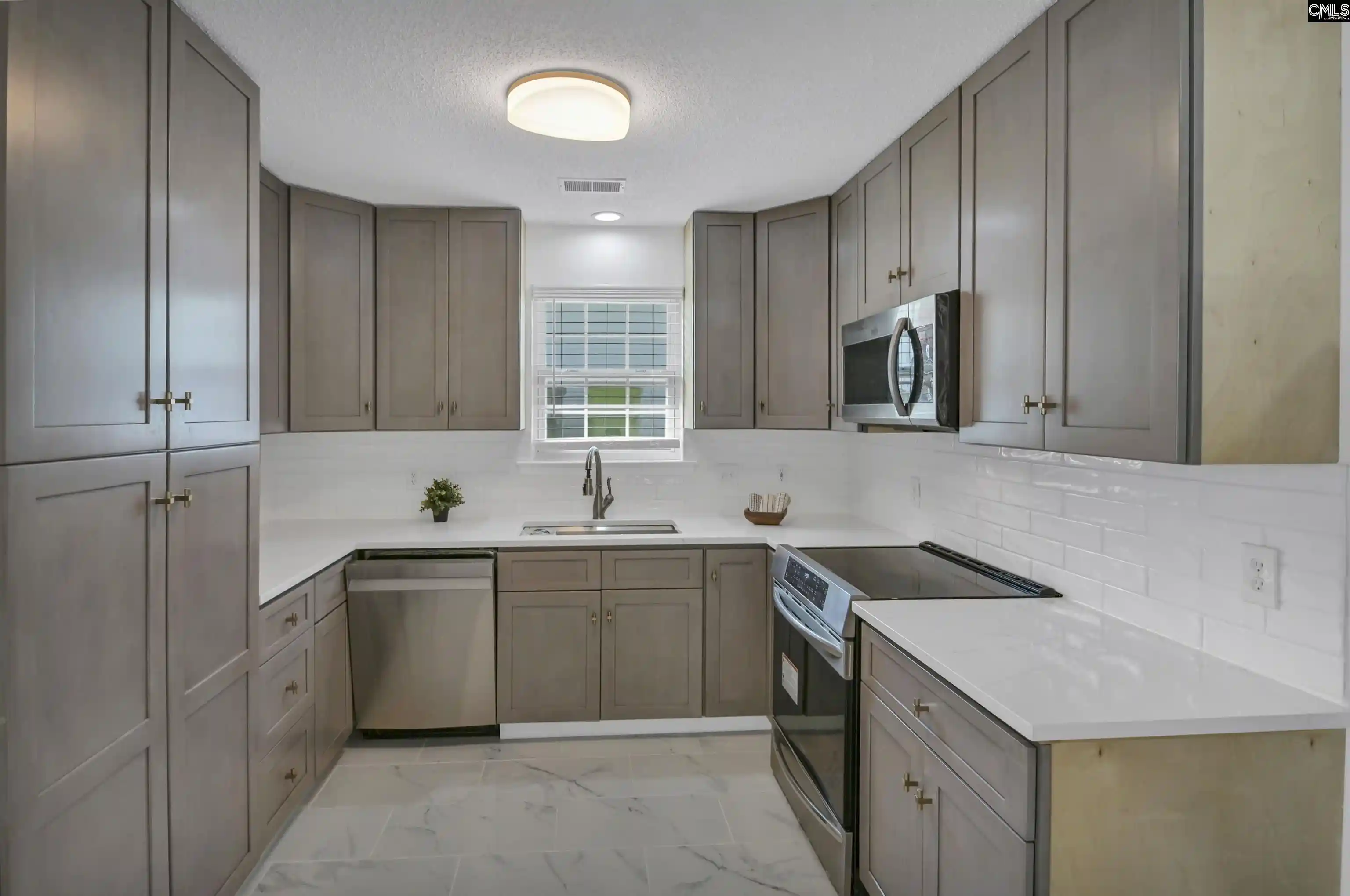 Photo 2 of Single family home for sale at 9 Twin Oaks, Columbia, SC 29209 | MLS# 631032 | Listing updated on 2026-08-03