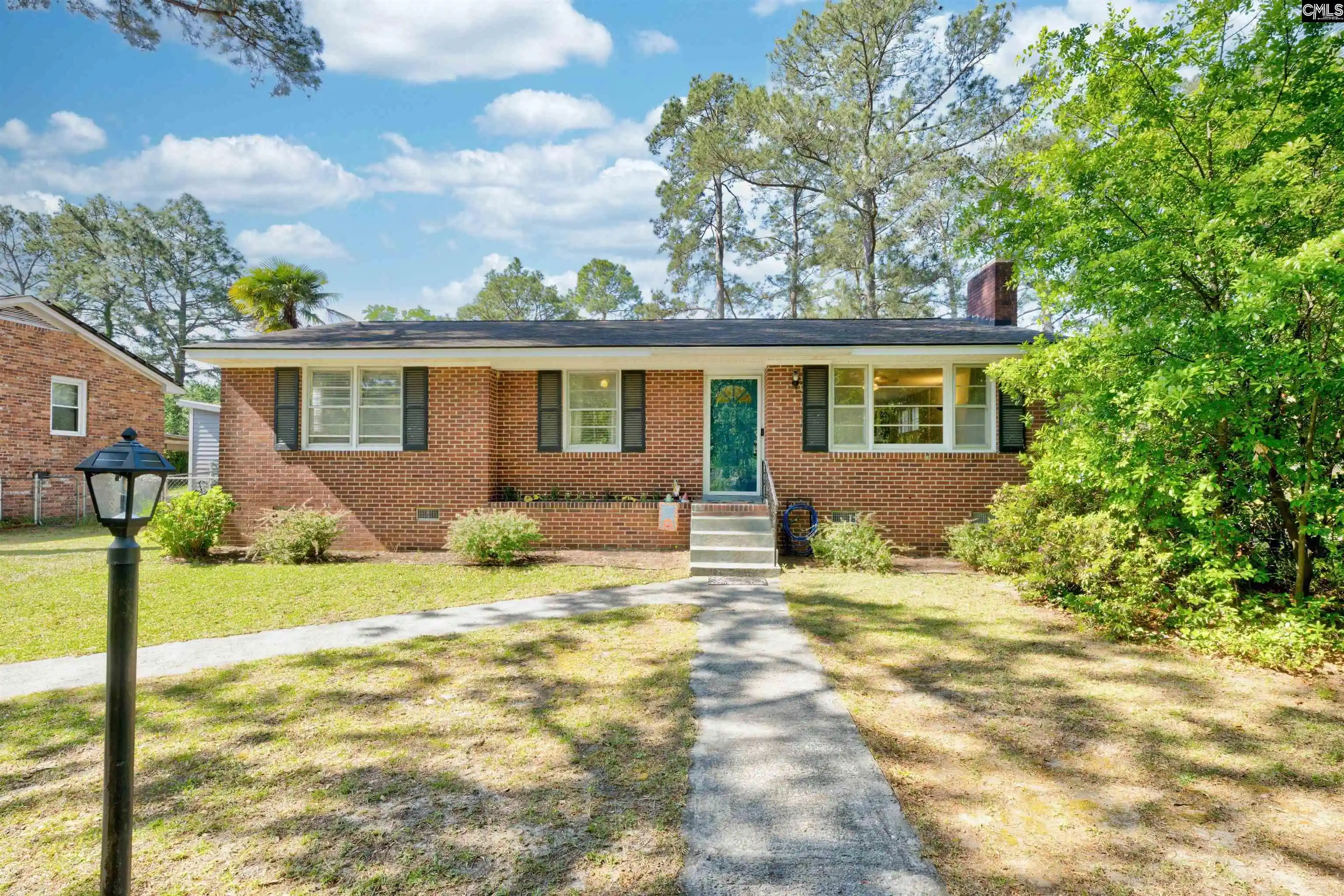 Homes for sale in Columbia, SC | 3944 Hickory, Columbia, SC 29205 | MLS# 631703