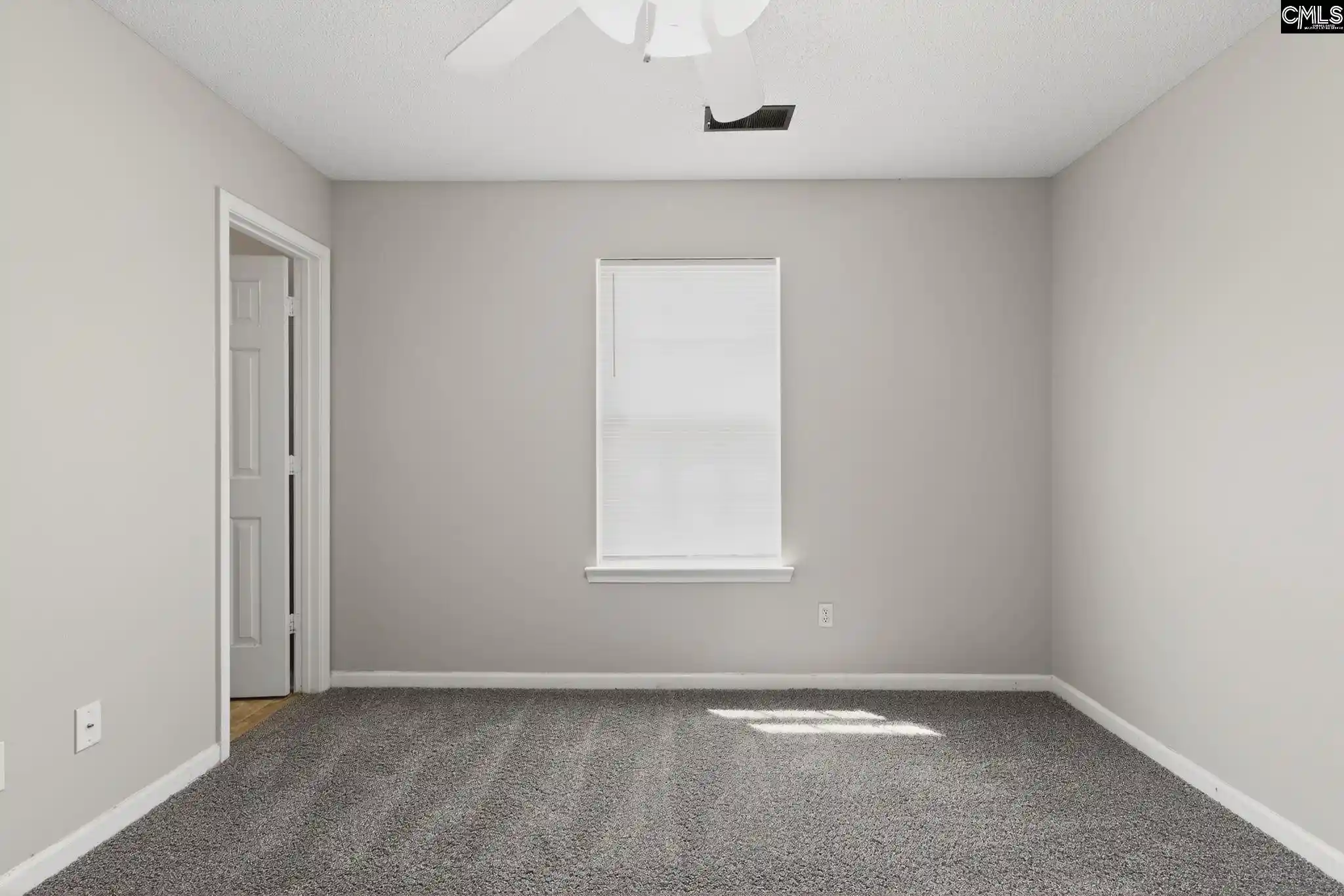 Photo 3 of Sale Pending at 304 Glen Knoll, Columbia, SC 29229 | MLS# 632353 | Listing updated on 2026-08-05