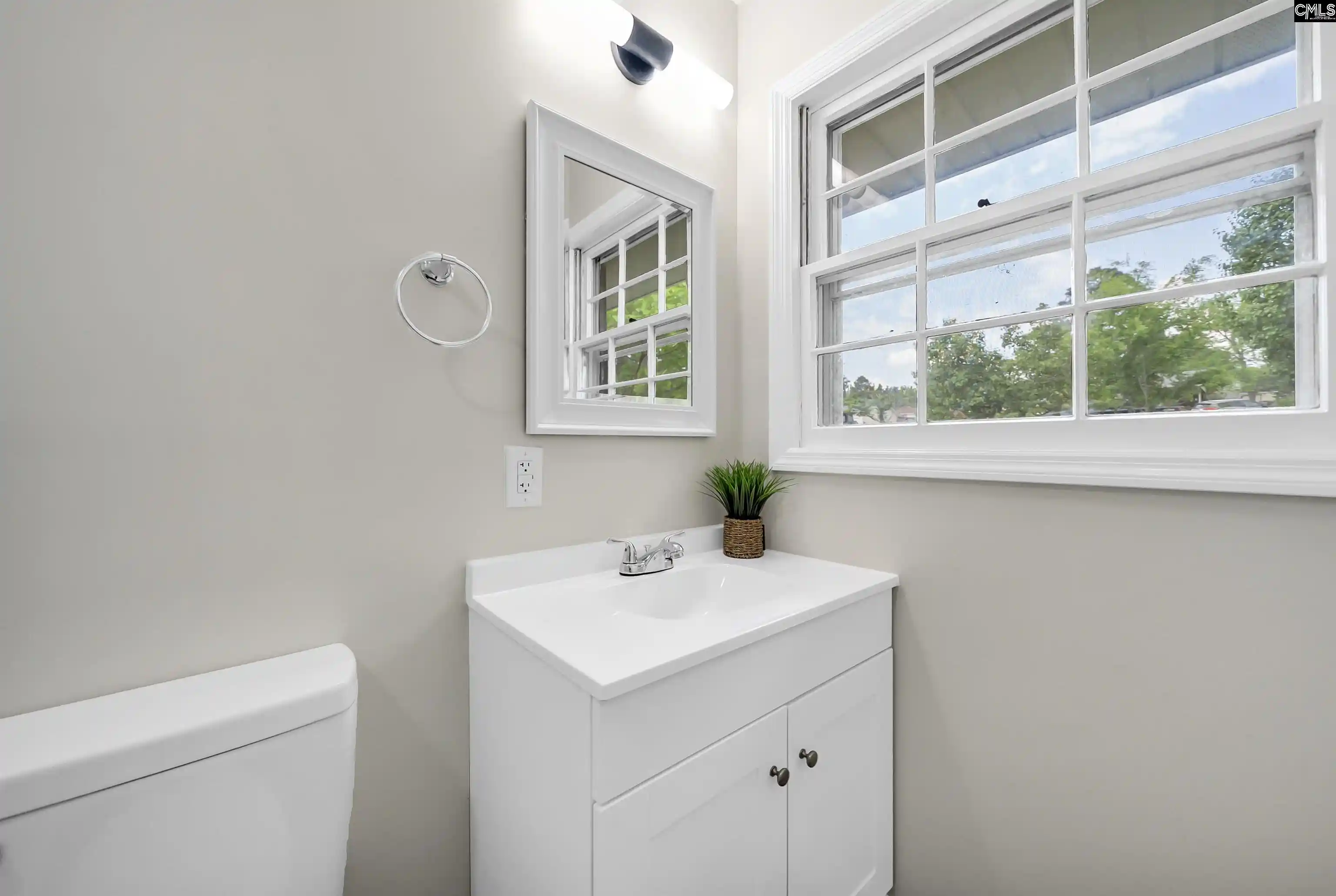 Photo 3 of Single family home for sale at 330 Bel Air, West Columbia, SC 29170 | MLS# 632530 | Listing updated on 2026-09-22