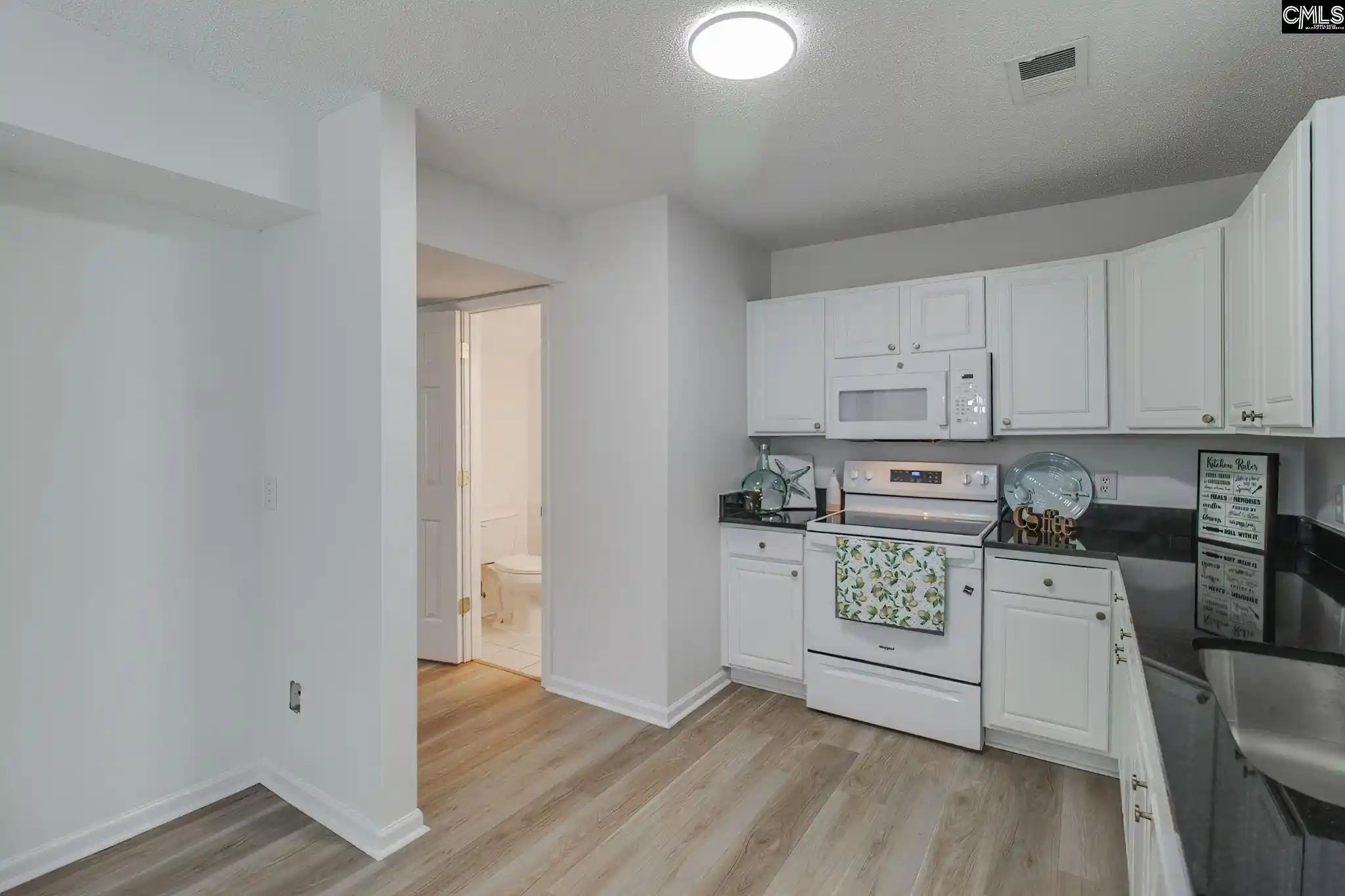 Photo 2 of Sale Pending at 10 Trentridge, Columbia, SC 29229 | MLS# 632935 | Listing updated on 2026-09-10