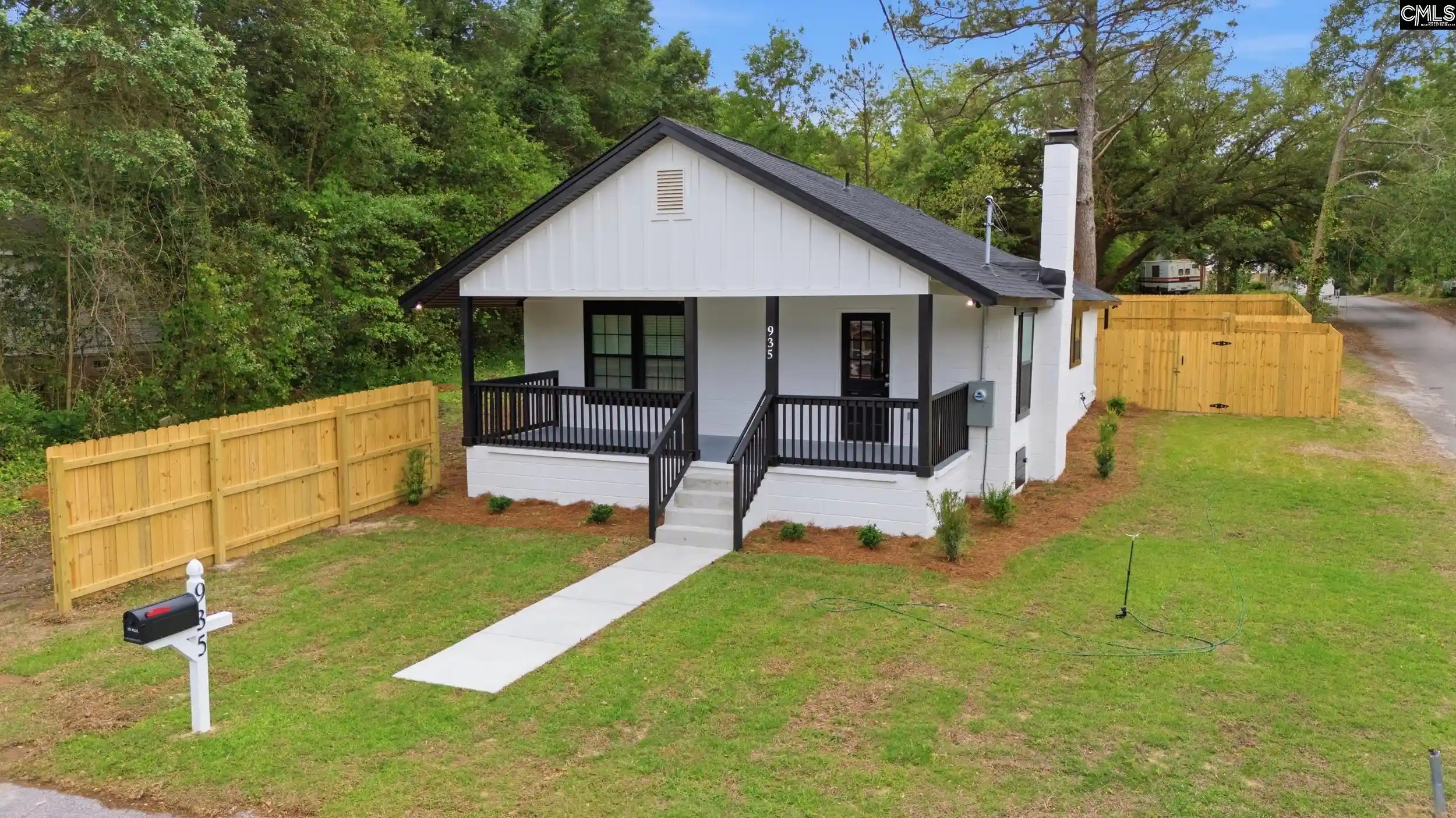 Photo 1 of Single family home for sale at 935 Eastman, Columbia, SC 29203 | MLS# 633138 | Listing updated on 2026-08-25