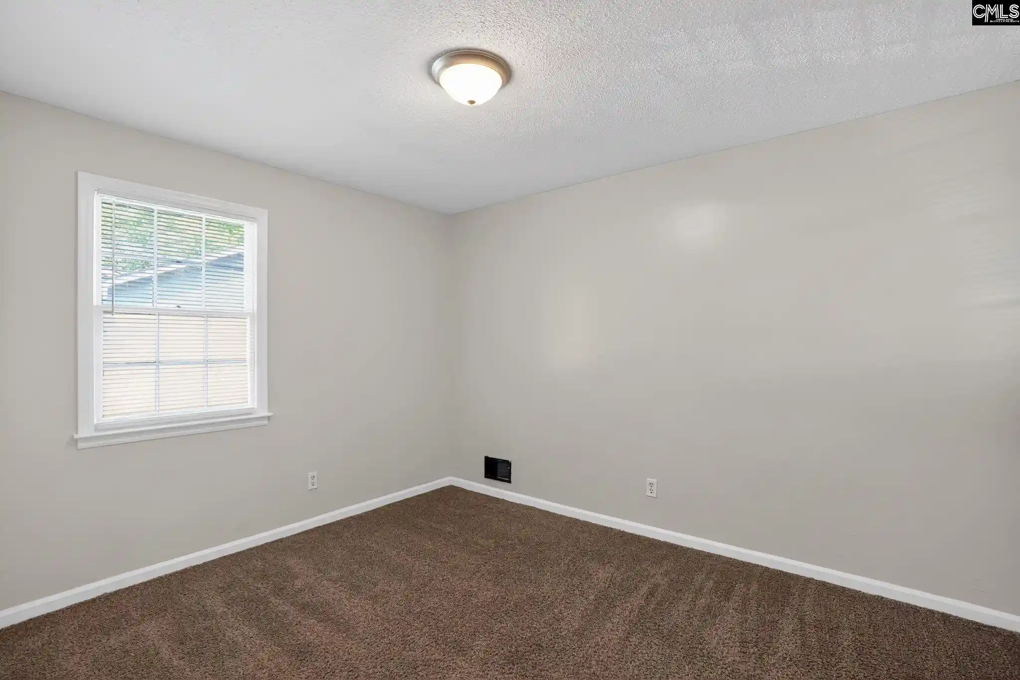 Photo 5 of Single family home for sale at 708 Wilmette, Columbia, SC 29203 | MLS# 633386 | Listing updated on 2026-09-04