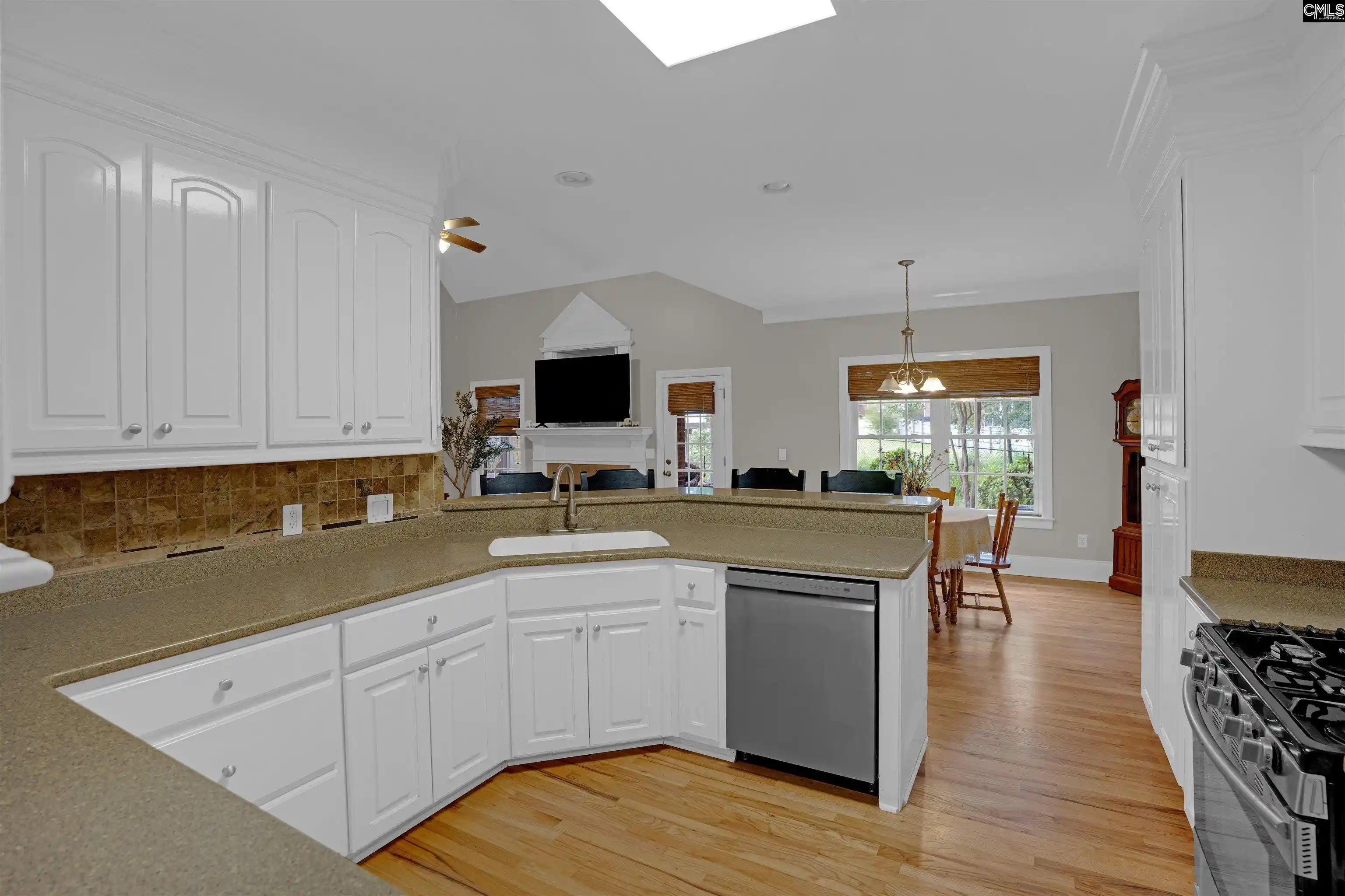 Photo 2 of Sale Pending at 160 Mariners Cr, Lexington, SC 29072 | MLS# 633631 | Listing updated on 2026-09-17