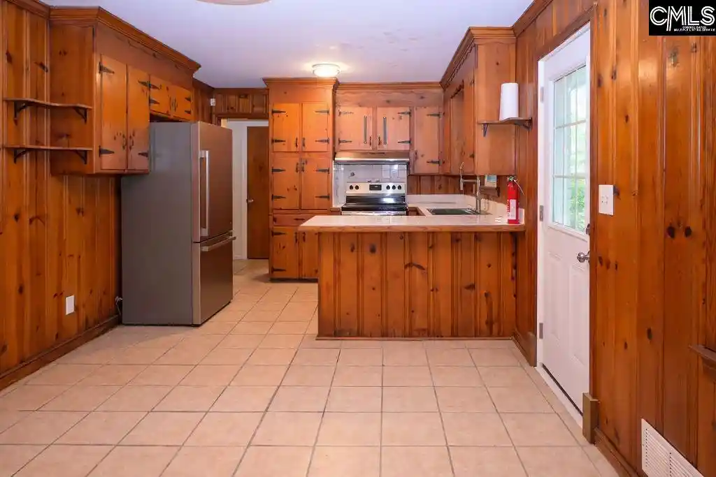 Homes for sale in Cayce, SC | 1001 Summerland, Cayce, SC 29033 | MLS# 633666