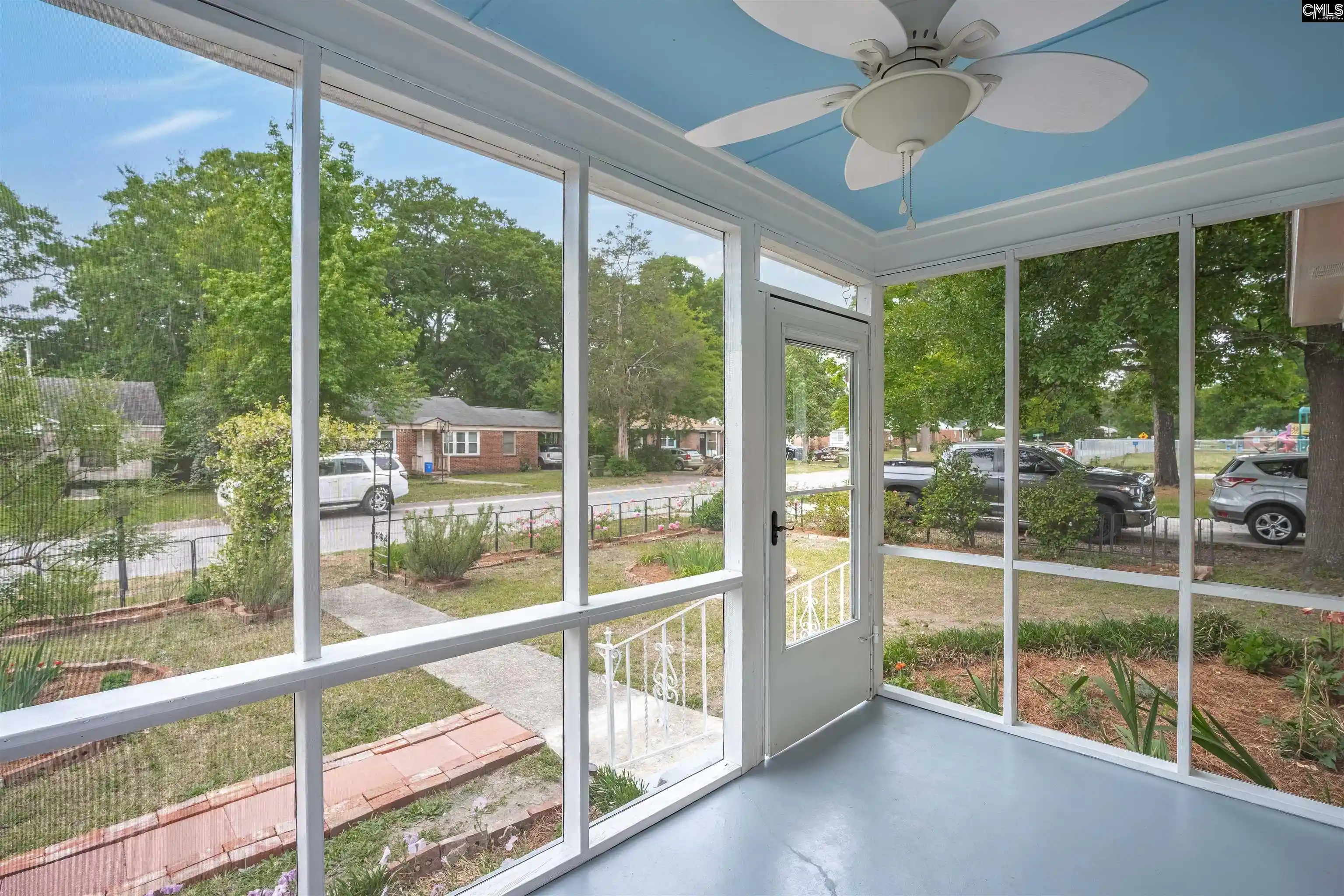 Homes for sale in Cayce, SC | 1312 Sunnyside, Cayce, SC 29033 | MLS# 633709